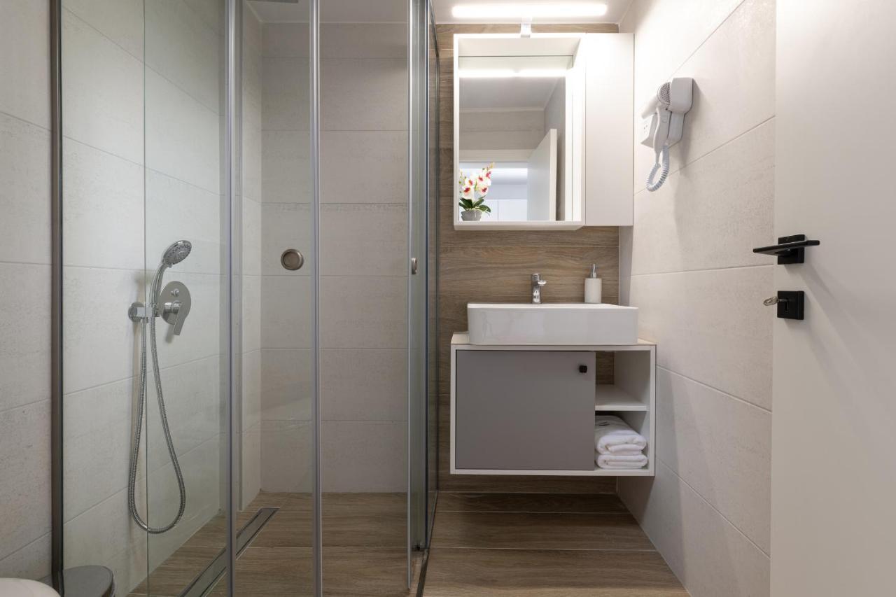 Sky Luxury Suites 사르티 외부 사진